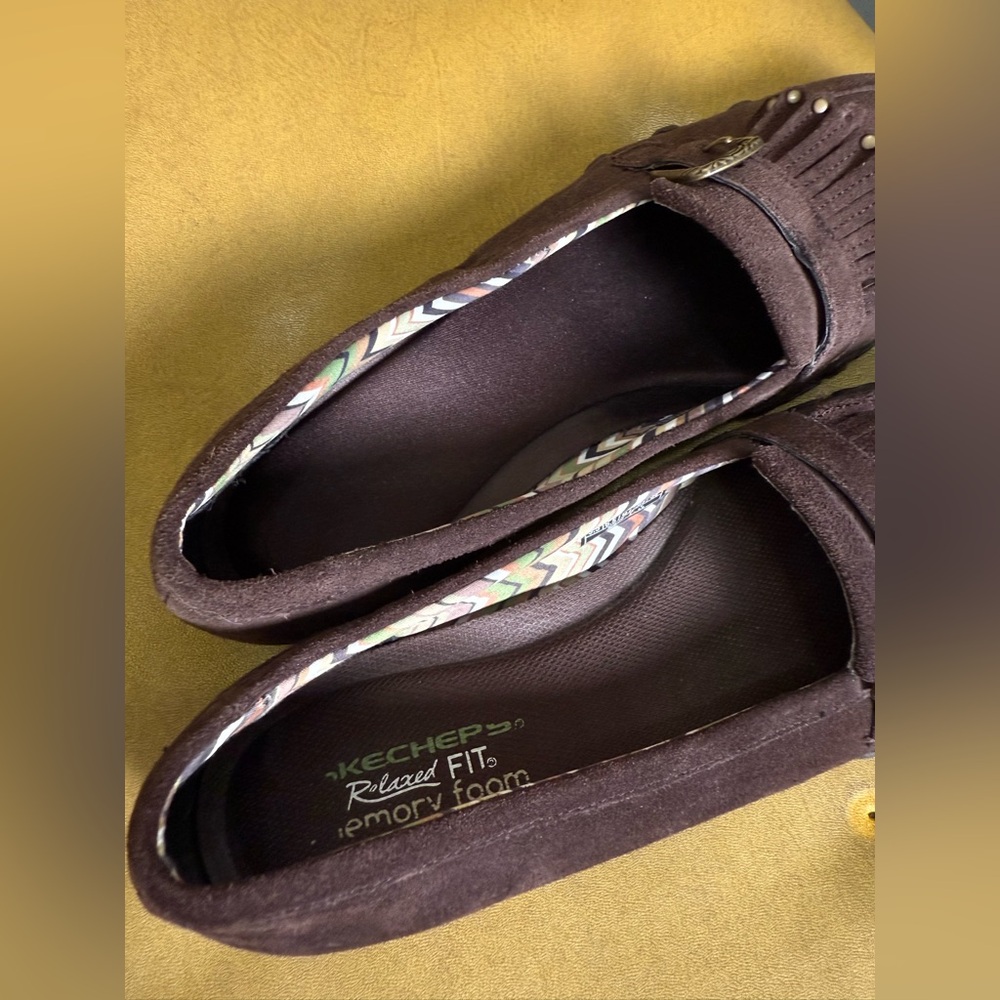 Skechers women’s sneakers Dark Brown Suede Loafers with Stud Details size 9,5 - Picture 9 of 14